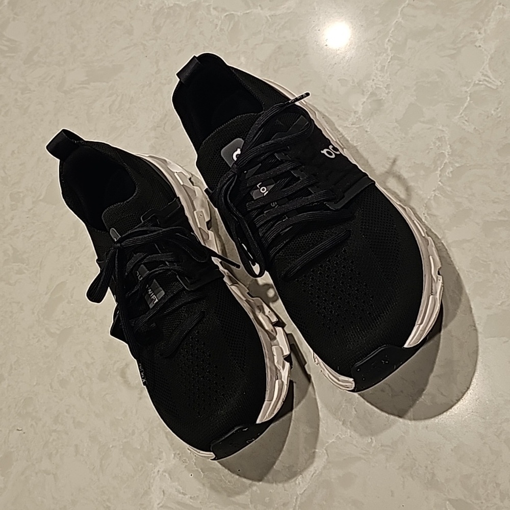 On Cloudswift 3 Size 9